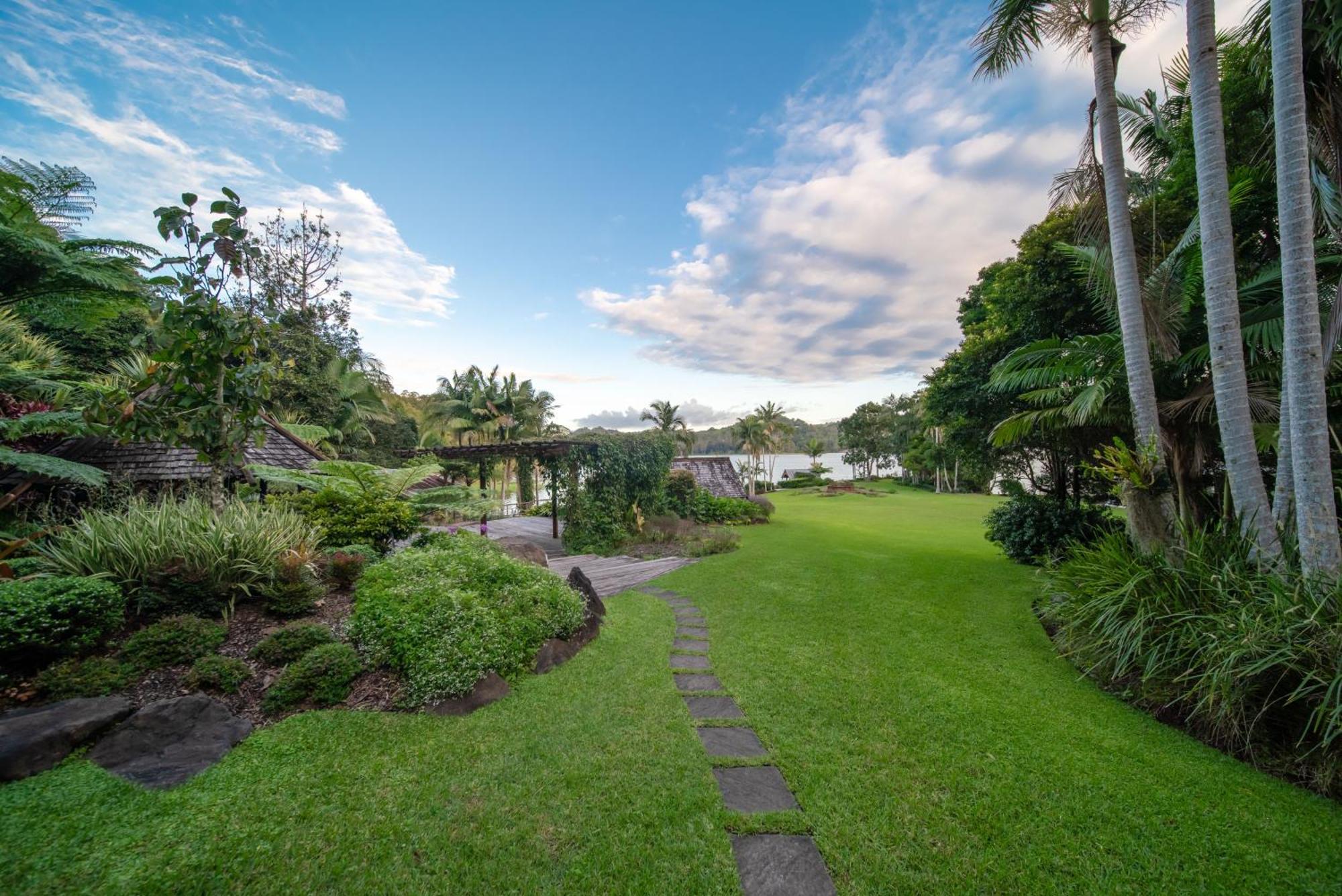 Secrets On The Lake Montville Exterior foto