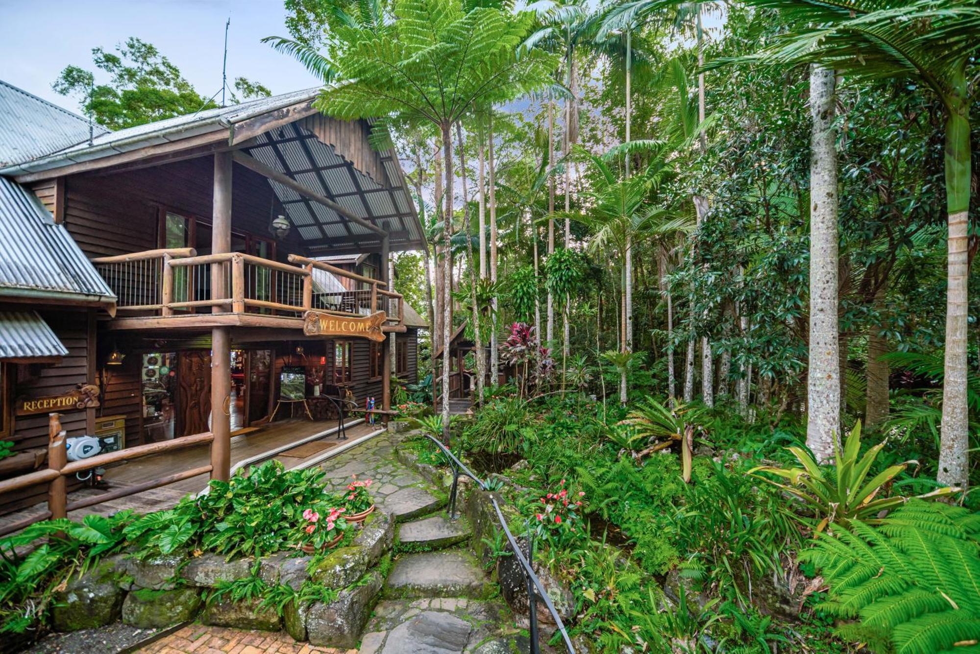Secrets On The Lake Montville Exterior foto